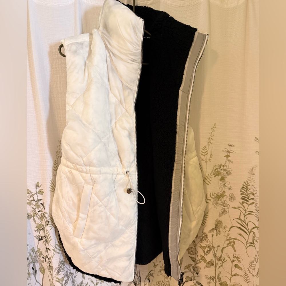 Free people Women's White fleece vest